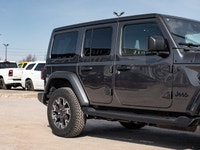 Welcome to Barrie Dodge Chrysler Jeep. TRANSMISSION: 8-SPEED AUTOMATIC (STD),QUICK ORDER PACKAGE 24G... (image 9)