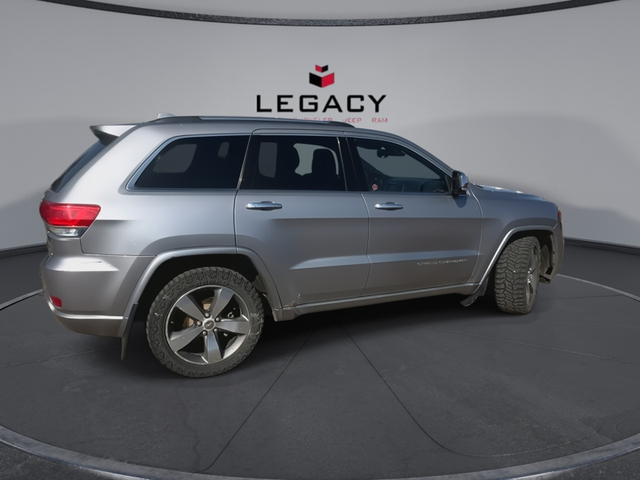 2014 Jeep Grand Cherokee OVERLAND - Navigation in Cars & Trucks in Lethbridge - Image 9
