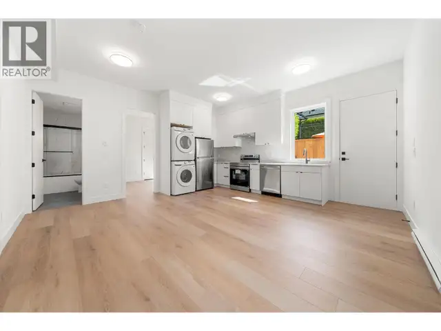 1511 BURRILL AVENUE North Vancouver, British Columbia in Houses for Sale in North Shore - Image 32