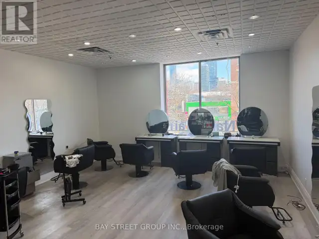 2ND FLR - 266 SPADINA AVENUE Toronto (Kensington-Chinatown), Ont in Commercial & Office Space for Rent in City of Toronto - Image 2