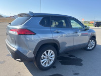 Blind Spot Detection, Heated Steering Wheel, Heated Seats, Apple CarPlay, Android Auto! SALES HOTLIN... (image 4)