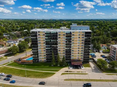1Bw//Winnipeg/Offers on May 12th...Visit us at the Open this Saturday from 2:00 to 4:00 pm. Live Whe...