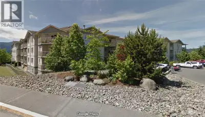 Beautifully Updated & Spacious Rutherford Point Condo - 2 Bed, 2 Bath, 1180 Sq. Ft. Freshly updated...