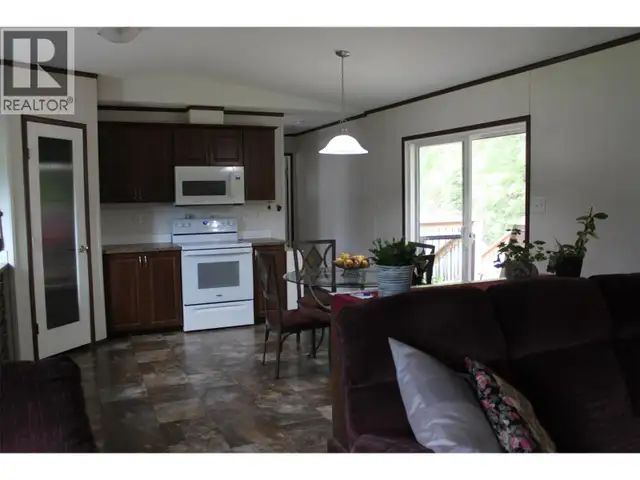3015 6 Highway Nakusp, British Columbia in Houses for Sale in Nelson - Image 9
