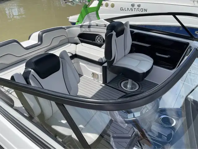 2018 YAMAHA 212X (FINANCING AVAILABLE) in Powerboats & Motorboats in Cambridge - Image 10