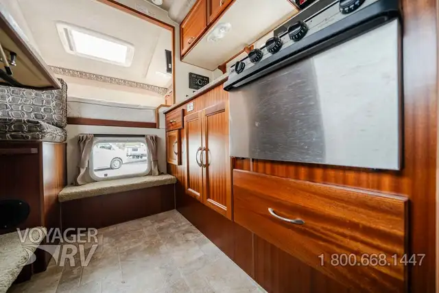 2017 Northern Lite Special Edition 10.2 in Travel Trailers & Campers in Kelowna - Image 22