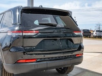 Welcome to 400 Chrysler Dodge Jeep Ram. The 2025 Jeep Grand Cherokee is a brand new, premium midsize... (image 5)