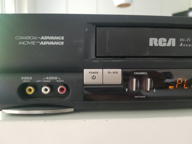 RCA VR646HF 4-Head HiFi Stereo VCR VHS Player - READ MY NOTE in General Electronics in City of Toronto - Image 4