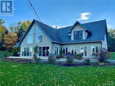 Welcome to 72 Young Lane, This exceptional Estate is located less than 10 minutes from St Stephen an...