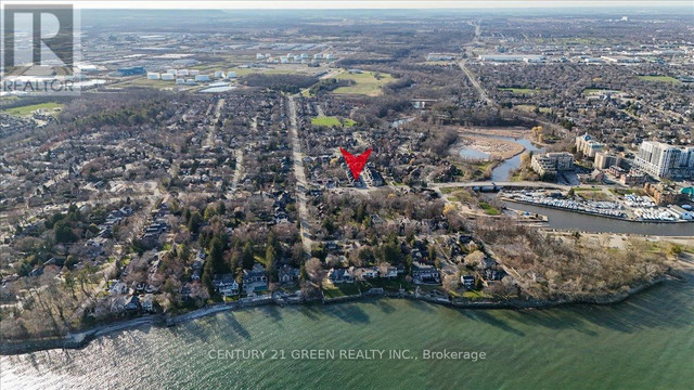 3061 LAKESHORE RD W Oakville, Ontario in Houses for Sale in Oakville / Halton Region - Image 2