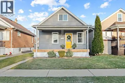 Modern lease opportunity in the heart of Windsor. This bright unit offers convenience and comfort wi...