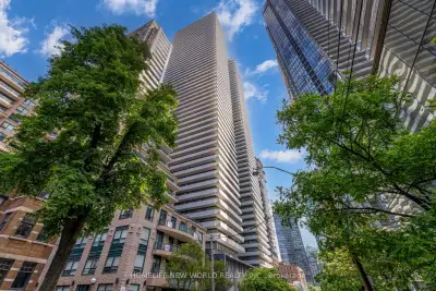 Price: $438,000/ $1,662/mo Discover the elegance of this Studio unit at Casa III, where sophisticati...