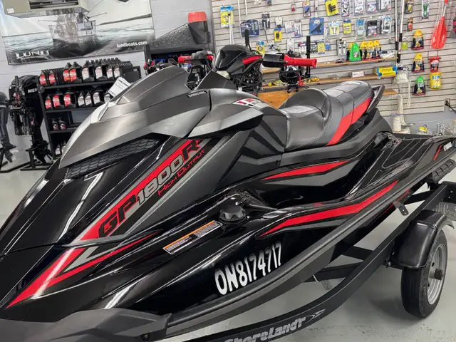 2021 Yamaha Waverunner GP 1800 in Personal Watercraft in Hamilton - Image 3