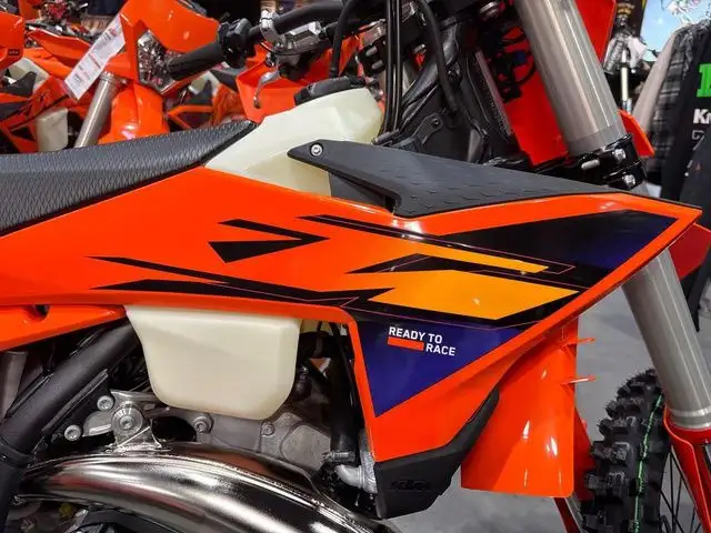 2026 KTM XC 250 in Dirt Bikes & Motocross in Calgary - Image 5
