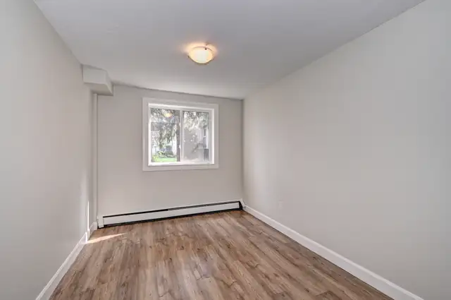 Fergus 2 Bedroom Apartment for Rent: in Long Term Rentals in Guelph - Image 16