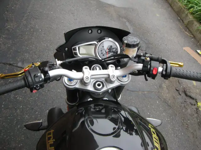 2012 Triumph Street Triple inR in in Street, Cruisers & Choppers in City of Toronto - Image 5