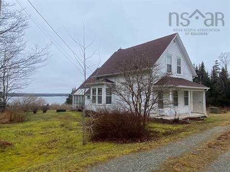 570 Rockland Road in Houses for Sale in Yarmouth - Image 4