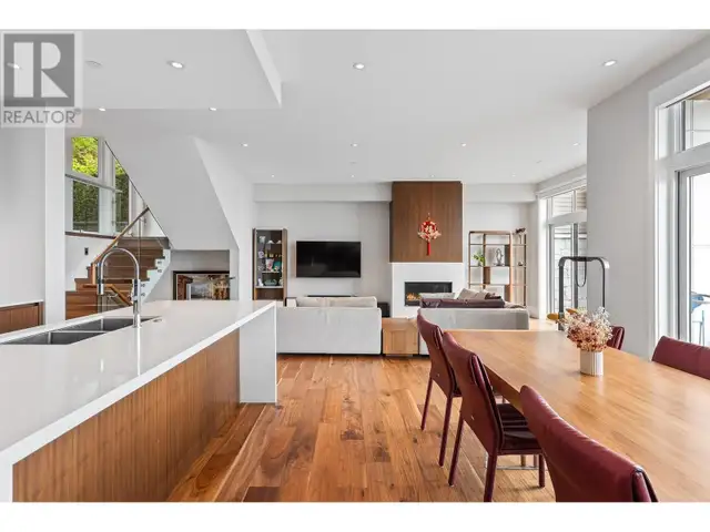2823 CHIPPENDALE ROAD West Vancouver, British Columbia in Condos for Sale in Downtown-West End - Image 12