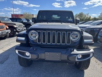 TRANSMISSION: 8-SPEED AUTOMATIC (STD),QUICK ORDER PACKAGE 24G SAHARA -inc: Engine: 3.6L Pentastar VV... (image 1)