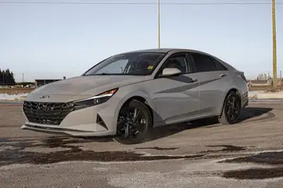 BLACK PREMIUM CLOTH SEATING SURFACES,CYBER GREY,Heated Front Seat(s),Traction Control,Tires - Rear P...