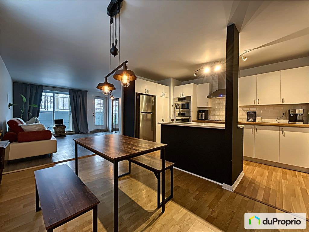 $300,000 - Condominium in Pointe-Aux-Trembles / East Montreal — photo 2