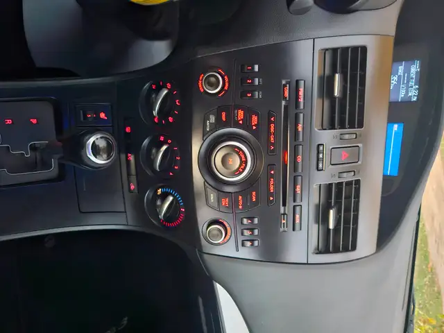 2013 MAZDA 3 MAZDA DEALERSHIP TRADE IN , AUTOMATIC in Cars & Trucks in Hamilton - Image 9