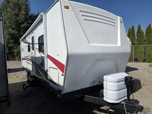 2008 Pacific Coachworks Tango 286 RBSS in Travel Trailers & Campers in Penticton - Image 2