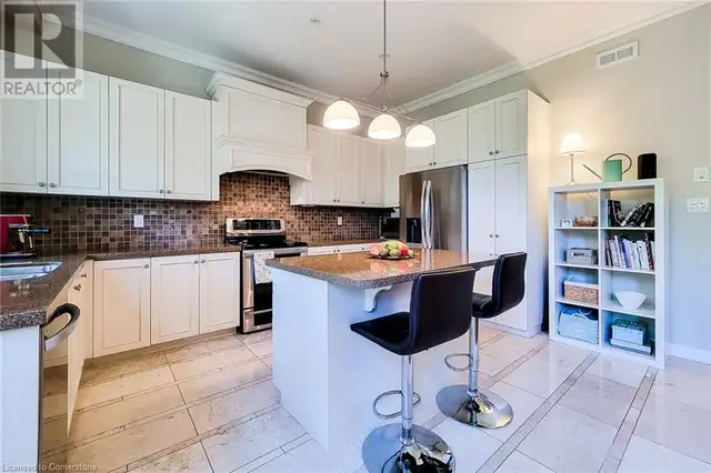 16 BROCK Street Niagara-on-the-Lake, Ontario in Houses for Sale in St. Catharines - Image 16