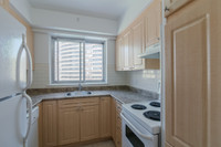 775 square foot, 9th floor one-bedroom apartment - ID 1696 City of Montréal Greater Montréal Preview