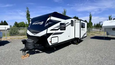 ***This unit is on consignment*** ***We finance and take trades on consigned units*** This is a very...