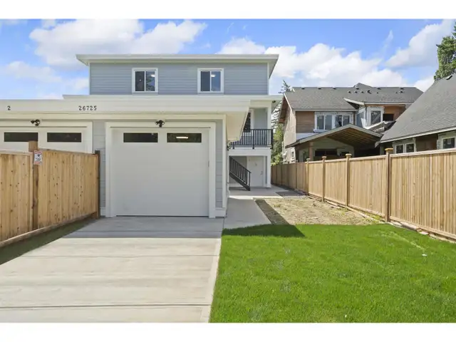 1 26725 FRASER HIGHWAY Langley, British Columbia63235552001155121