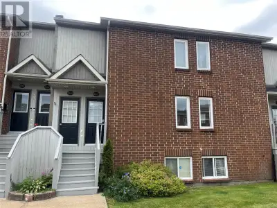 COZY AND AFFORDABLE 2 BEDROOM 1 BATH APARTMENT STYLE CONDO IN ST JOHNS WEST WALKING DISTANCE TO ALL...