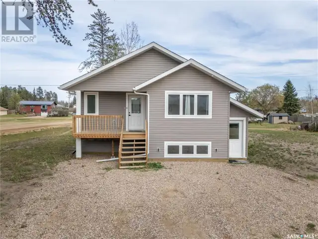 126 2nd STREET W Pierceland, Saskatchewan in Houses for Sale in Meadow Lake - Image 2