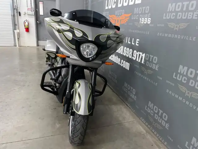 2014 Victory Motorcycles Cross Country in Street, Cruisers & Choppers in Drummondville - Image 7