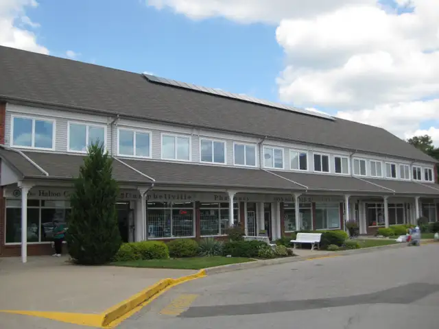 Main Floor Commercial Space with Bonus Basement — Campbellville in Commercial & Office Space for Rent in Oakville / Halton Region - Image 3