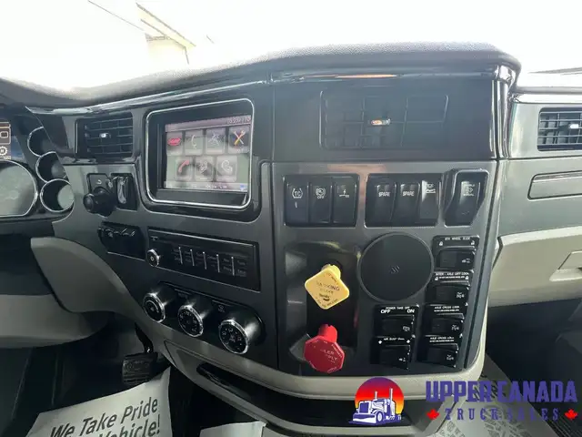 2015 Peterbilt 579 in Heavy Trucks in Saskatoon - Image 15