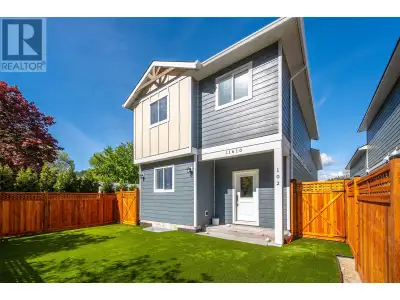 This brand new half duplex is walking distance to all schools in Summerland, plus the downtown core...