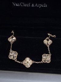 Motifs Bracelet City of Toronto Toronto (GTA) Preview