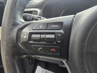2016 Kia Sorento SX V6 Premium Comfort Meets Confident Performance Elevate every drive with this 201... (image 1)