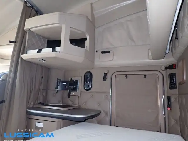 2020 Kenworth T680 in Heavy Equipment in Longueuil / South Shore - Image 30