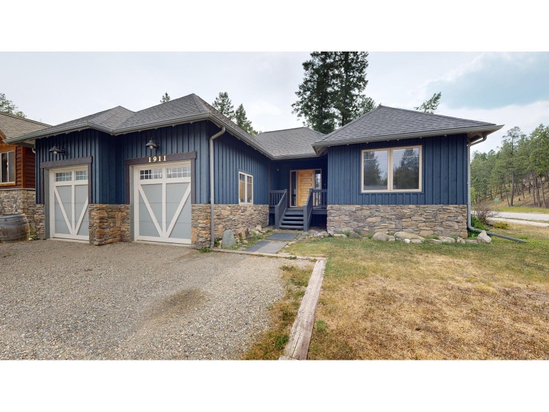 1911 PINERIDGE MOUNTAIN GATE Invermere, British Columbia Houses for