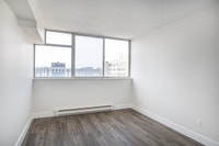 Steps away from a wide variety of restaurants, transit options, cafes, retail stores, and parklands.... (image 6)