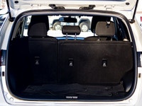 The 2017 Kia Sportage LX delivers a blend of practicality and modern design, making it an excellent... (image 8)