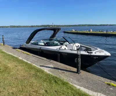 SOLD!! 2018 Monterey 278 SS, Powered By a Mercury 6.2 DTS 350hp and Bravo 3 Drive with 488hrs. This...
