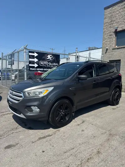 Auto Global - Montréal 2018 Ford Escape Navigation Caméra de Recule Détecteurs Pare Choc Arr Sieges...