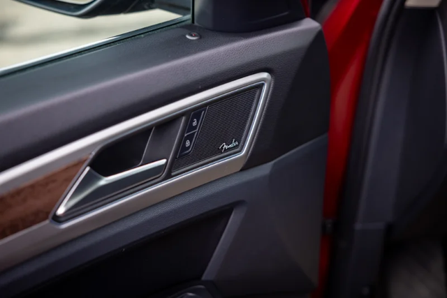 2018 VOLKSWAGEN Atlas Execline in Cars & Trucks in Kamloops - Image 11