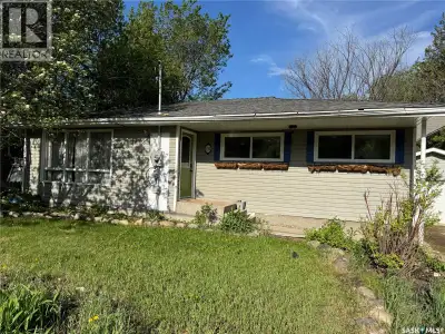 Lumsden bungalow located on a quiet crescent. 1040 square feet, 3 bedroom, 3 bath home with multiple...