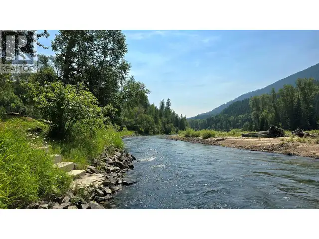6 Highway Lot# B Crescent Valley, British Columbia in Land for Sale in Nelson - Image 10