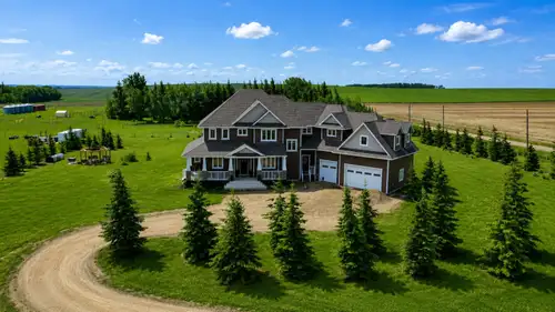 Listed by Re/Max Grande Prairie, Duayne Peterson Experience luxury country living just 10 minutes fr...