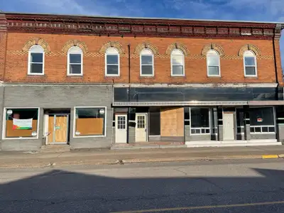 Store available for rent at just $200/month Perfect for small businesses, storage, or office use. Pl...